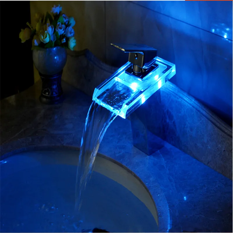 Светодиодный кран для ванной комнаты раковины из латуни холодной и горячей воды