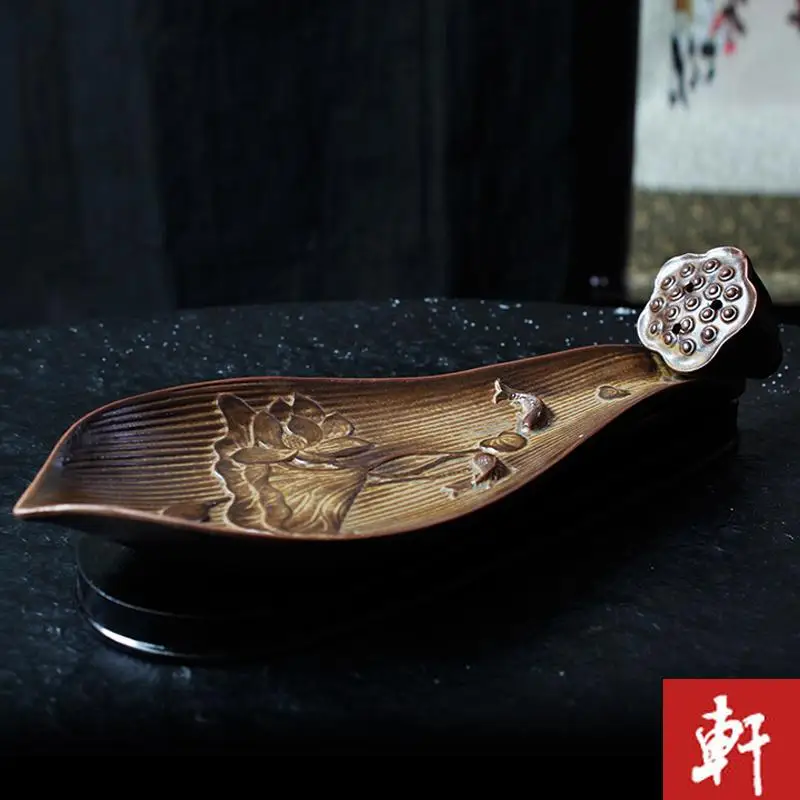 Ceramic incense lying incense burner incense stick inserted abundance of fragrant sandalwood furnace Lotus Leaf rosette flowers