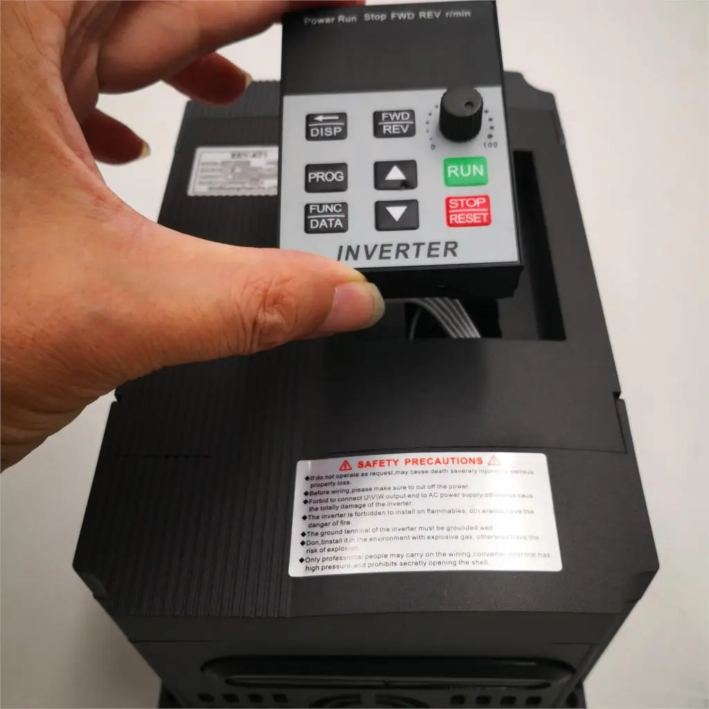VFD инвертор 1.5KW/2.2KW/4KW/5.5KW преобразователь частоты AT1 3 P-220 V выход ЧПУ шпиндель управления скоростью двигателя VFD конвертер