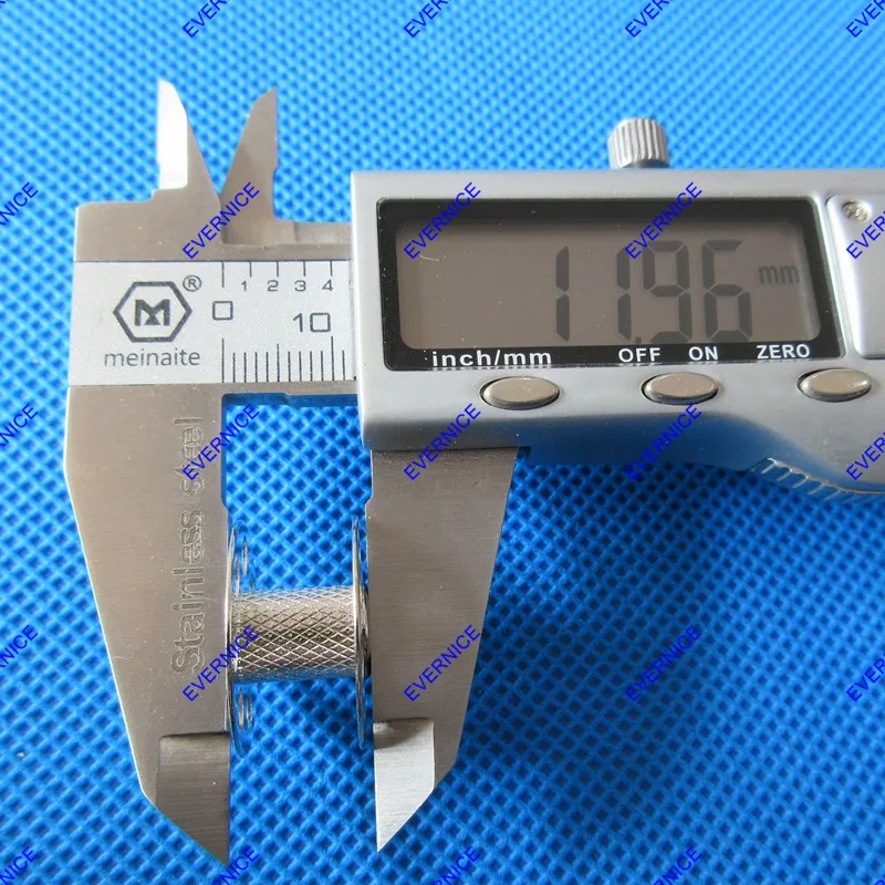 25 металлических бобин с коробкой для Bernina 3 серии 330 B330 350PE B350PE 380 B380 830930440|Швейные