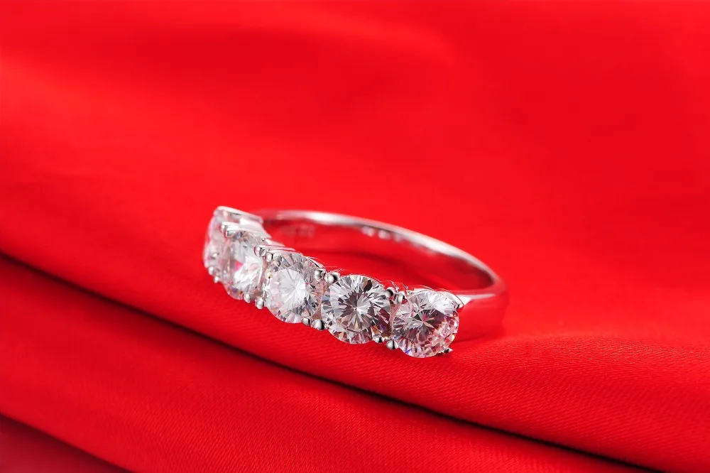 Женское кольцо из стерлингового серебра 2.5Ct синтетического алмаза с 5 камнями для