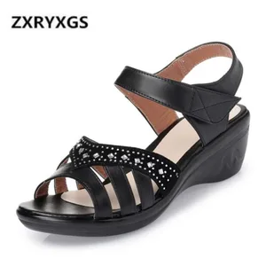 Лидер продаж; Обувь из натуральной кожи со стразами; Модные босоножки; Обувь на танкетке; Новинка 2020 года; Удобные летние женские босоножки; Большие размеры