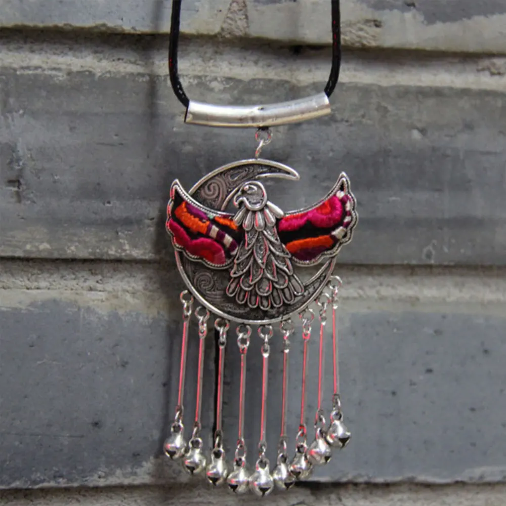 

hot sell new - Wholesale -hot >> Handcrafted bell tassel embroidery ethnic Miao silver necklace pendant