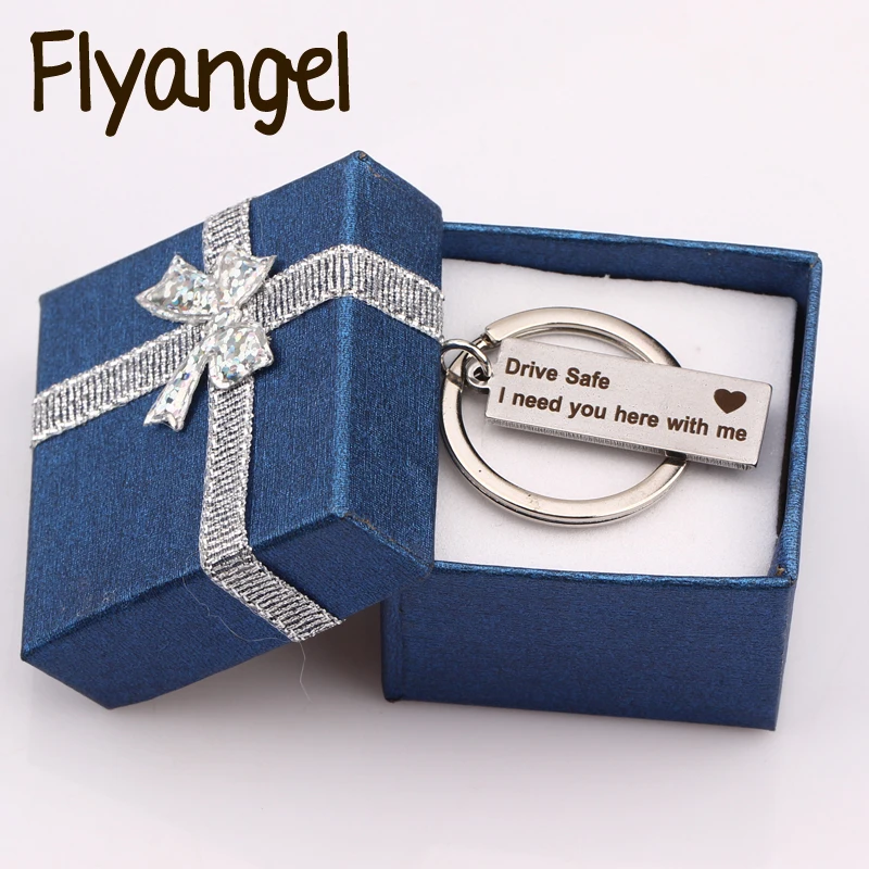 Брелок с гравировкой брелок Подарочная коробка случайный цвет | Украшения и