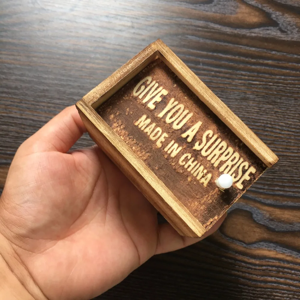 April Fool's Day toys Prank props wood box with Horror insect game halloween Creative RANDOM STYLE 9.1*6.1*6.5CM | Игрушки и хобби