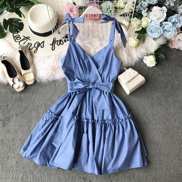 Женское короткое платье с v-образным вырезом ALPHALMODA трапециевидной формы без