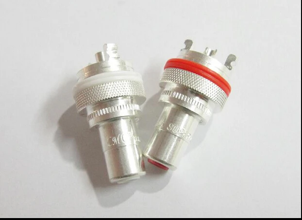 

Free shipping CMC Silver-plated RCA Plug Socket Connectors CMC-805-2.5AG 50pcs