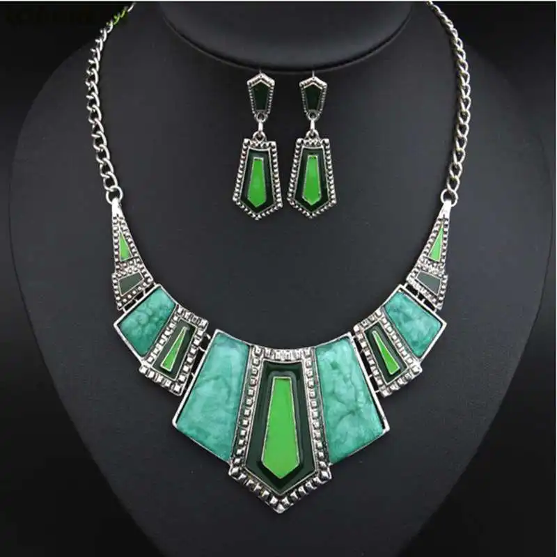 Женский ювелирный комплект из колье и серёг цинкового сплава | Украшения