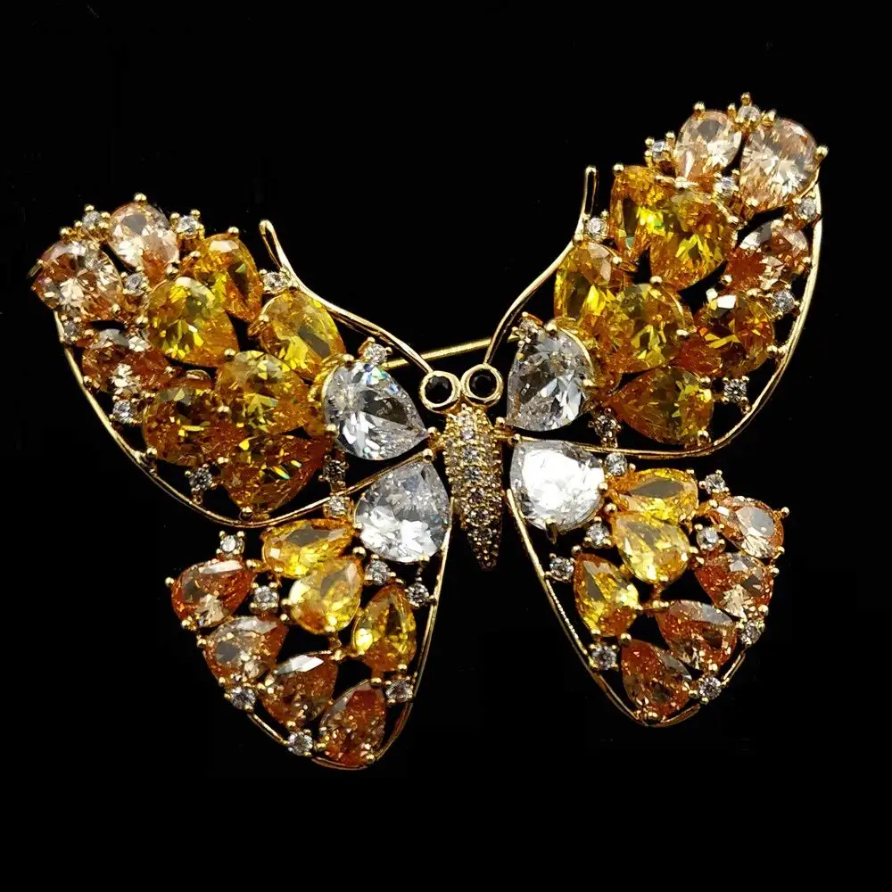 Изумительное элегантное грушевидное кольцо с крапановой закрепкой камня желтые