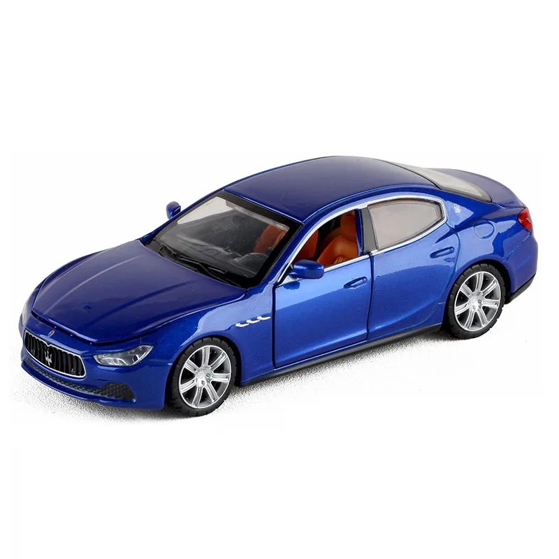 1:32 Maserati Ghibli литая под давлением модель автомобиля металлический материал