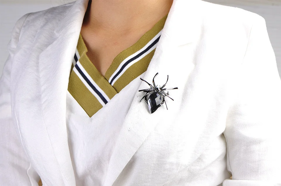 Нового прибытия черного spider брошь для личности готический ёенщин хидёаб шарф закалывает брошь букет воротник bijuterias unhas духи