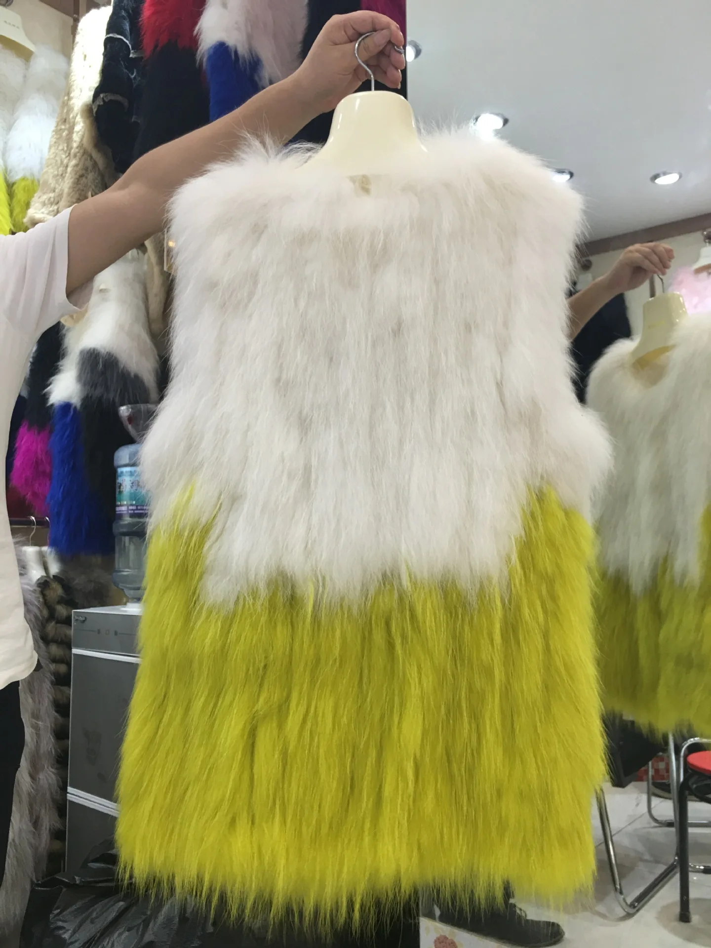 2016 женское пальто из меха енота плетеный длинный жилет меховой модный популярный