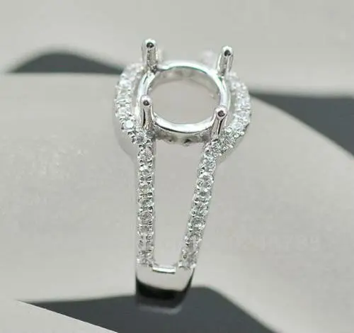 Однотонное кольцо из белого золота 14 карат 7 мм с натуральным бриллиантом