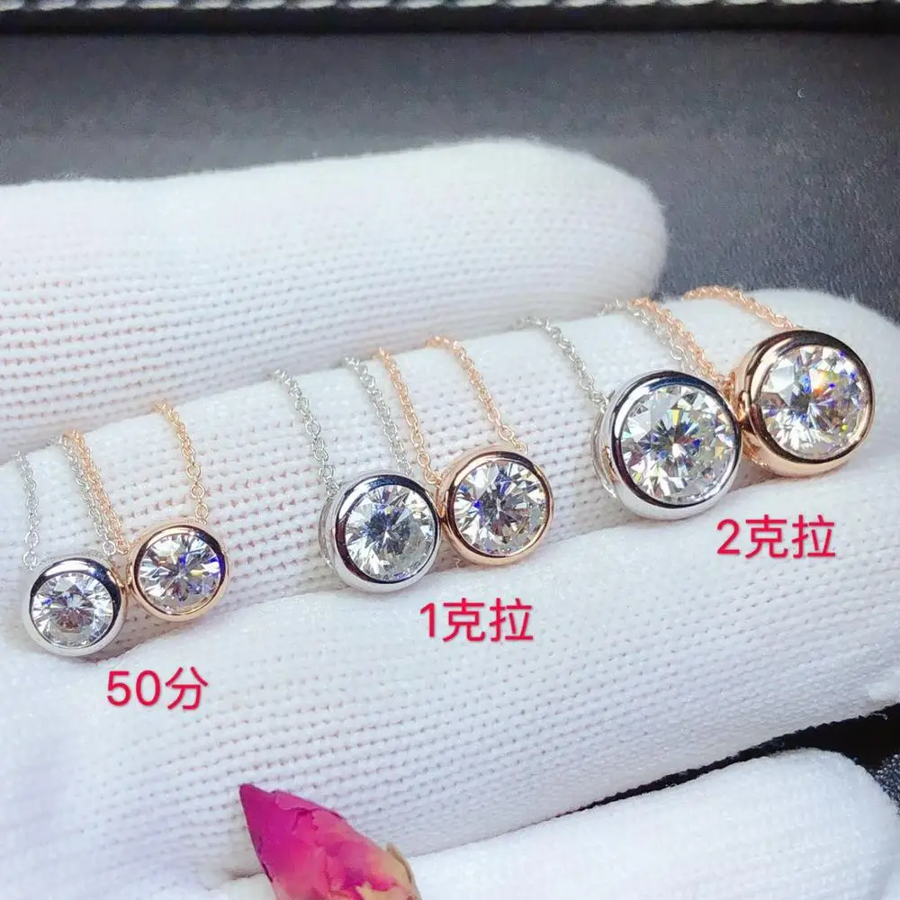 

Real 18K gold necklace. The real moissanite has white color and high hardness. The most popular classic style for women