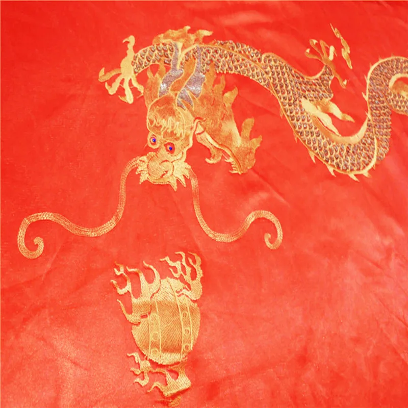 

Sequin embroidery embroidery, Millennium Dragon embroidery, dragon costume, dragon costume, dragon dress