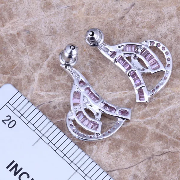 Модные серьги гвоздики с буквенным принтом D розовый фианит посеребренные N1506|silver