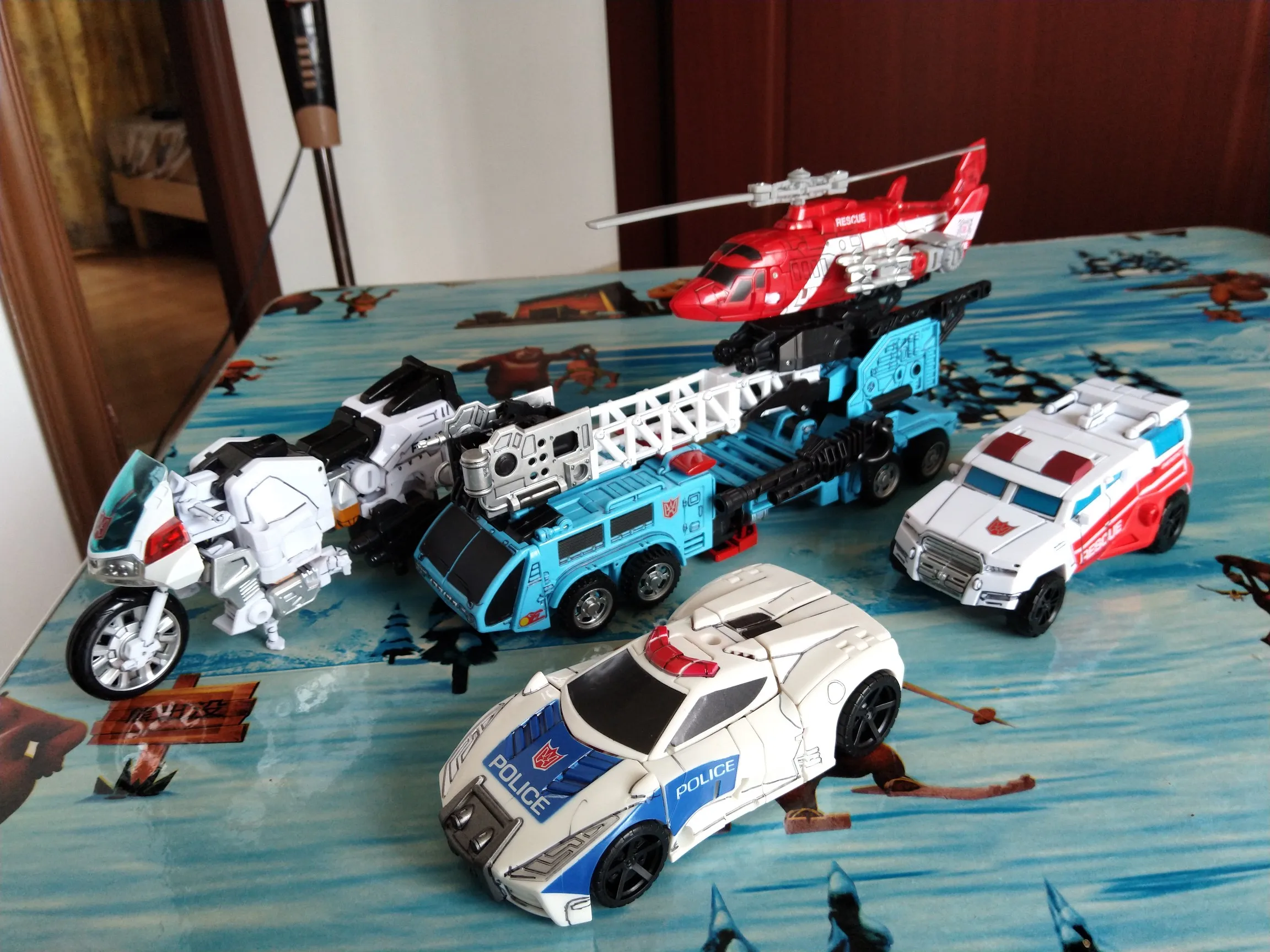 HZX трансформация Defensor& брутикус& Superion IDW 5 в 1 наборы Военная команда KO коллекция TF фигурка Робот Игрушки