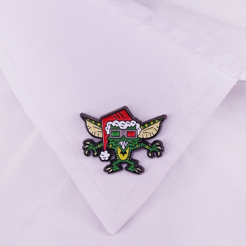 Рождественская эмалированная булавка Gremlins в стиле ретро, 80 s, фильм ужасов, брошь, Волшебный подарок Санты, милый пиджак, нагрудный карман, Забавный аксессуар
