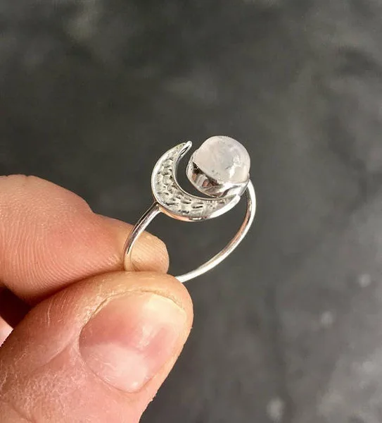 Оптовая продажа кольца с серебряным покрытием из лунного камня Размер 6 7 8 9 10