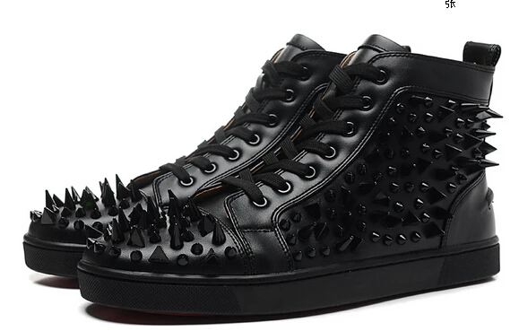 Кроссовки мужские кожаные черные белые красные на шнуровке с заклепками |