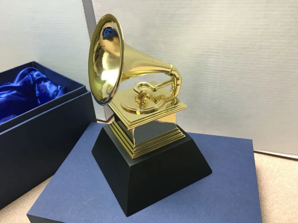 Grammy Award граммофон металлический трофей от NARAS Бесплатная доставка 18 5 см труба