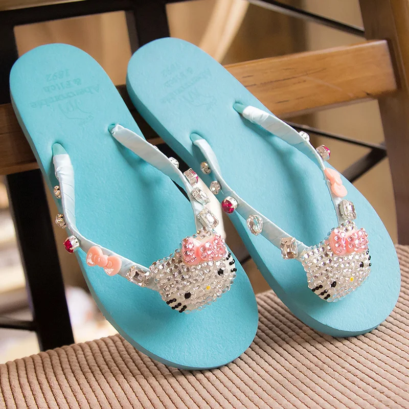 Шлепанцы женские на плоской платформе сандалии гладиаторы с кристаллами кошка