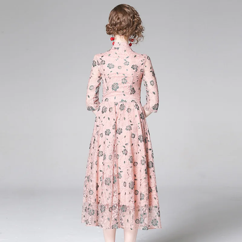 Женское платье с цветочным рисунком розовое бежевое кружевное бальное до