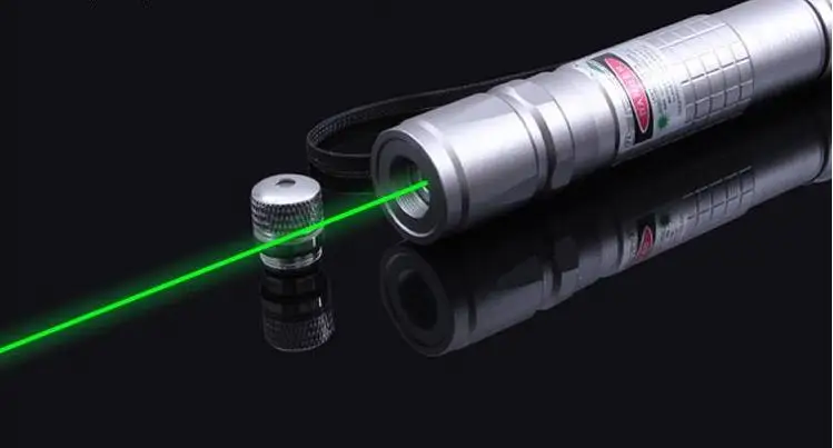 Высокомощная Военная зеленая лазерная указка, 20 Вт. 1000000 МВТ лазерная указка. Лазерный фонарь для охоты. Лазерная указка без фона.