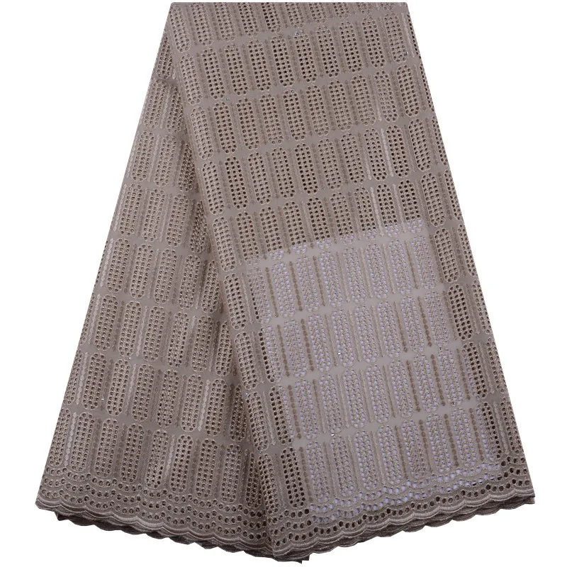 

Дешевые коричневые Высококачественные швейцарские Кружева в Швейцарии 2019 100% хлопок сухая кружевная ткань для шитья Женская/мужская одежда...