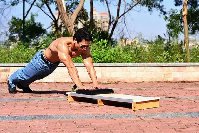 Многофункциональный тренажер для мышц живота скользящая доска с эффектом пуш ап