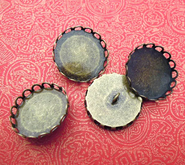 Черный круглый кружевной ободок с петлей на спине и кнопками насадки коннекторы