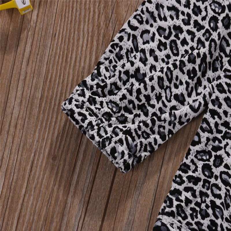 Осенне зимний хлопковый комбинезон для новорожденных девочек с леопардовым