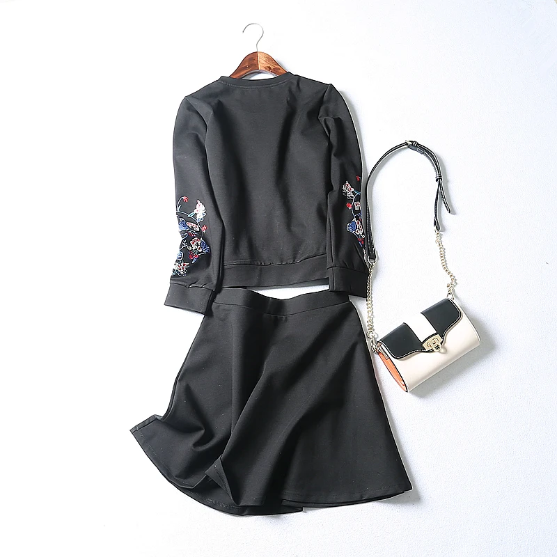 2019 New Winter Full Sleeve Casual Pullover O-neck Fly Fashion Print Knee Length Women's Sets Plus Size | Женская одежда