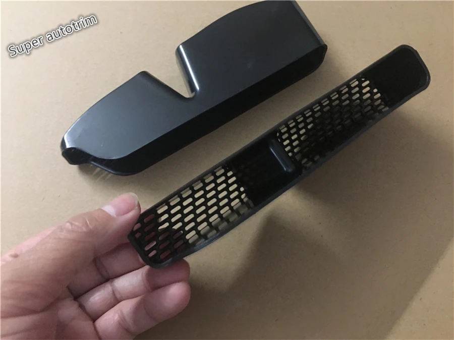 

Lapetus Front Seat Bottom Air AC Outlet Vent Anti-plug Cover Plastic Protection Net Kit Fit For Hyundai Tucson 2016 - 2020