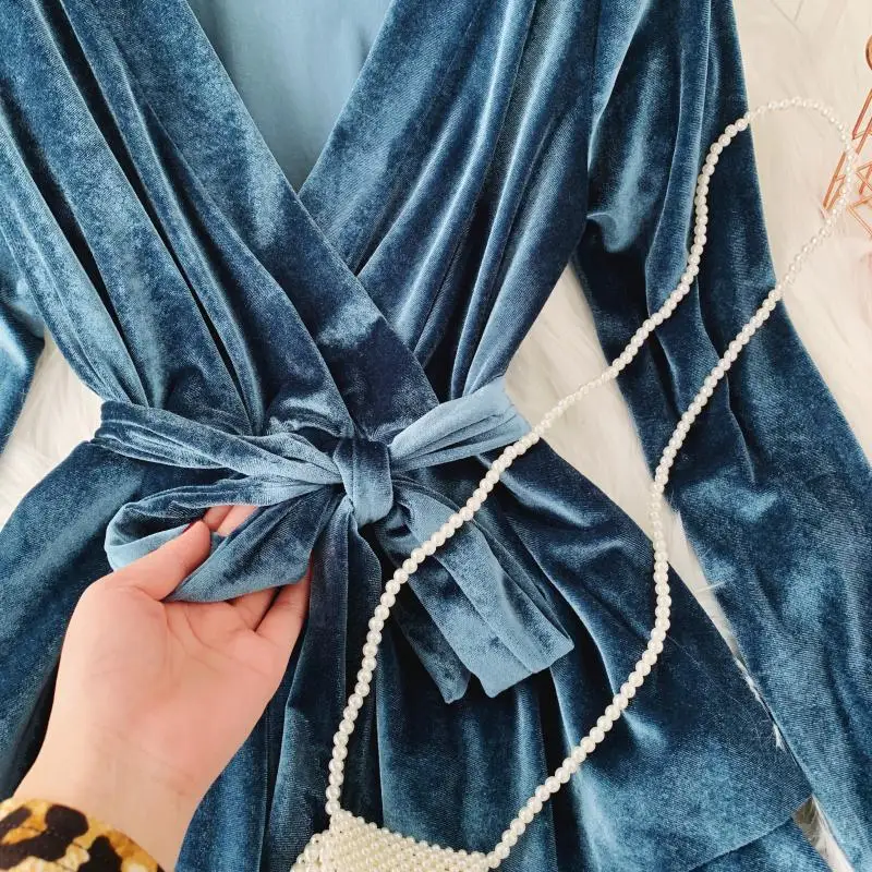 Robe femme hiver 2018 платья знаменитостей вечерние бархатные однотонные с v-образным