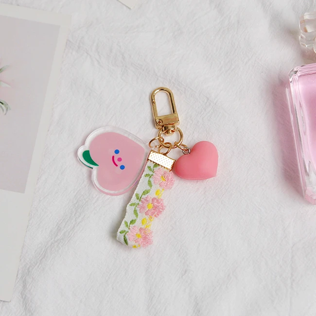 1 шт. брелок для ключей Omamori sweet с клубничным бантом цепочкой колокольчиком