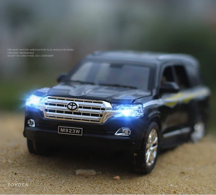 Горячая 1:24 масштабные колеса toyota SUV автомобиль металлическая модель с светильник и звуком ORV Land Cruiser литье под давлением автомобиль вытяжной назад игрушки коллекция