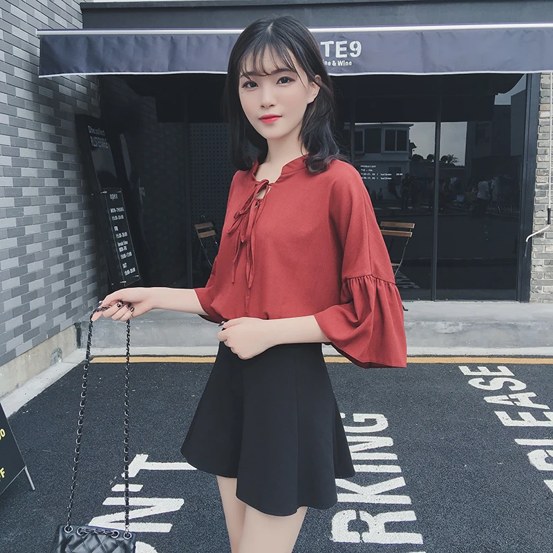 2017 NEW FASHION LOOSE WOMEN FLARE SLEEVES BLOUSE 3/4 SLEEVE LADY TOPS V-COLLAR BURGUNDY CHIFFON SHIRT FREE SIZE |