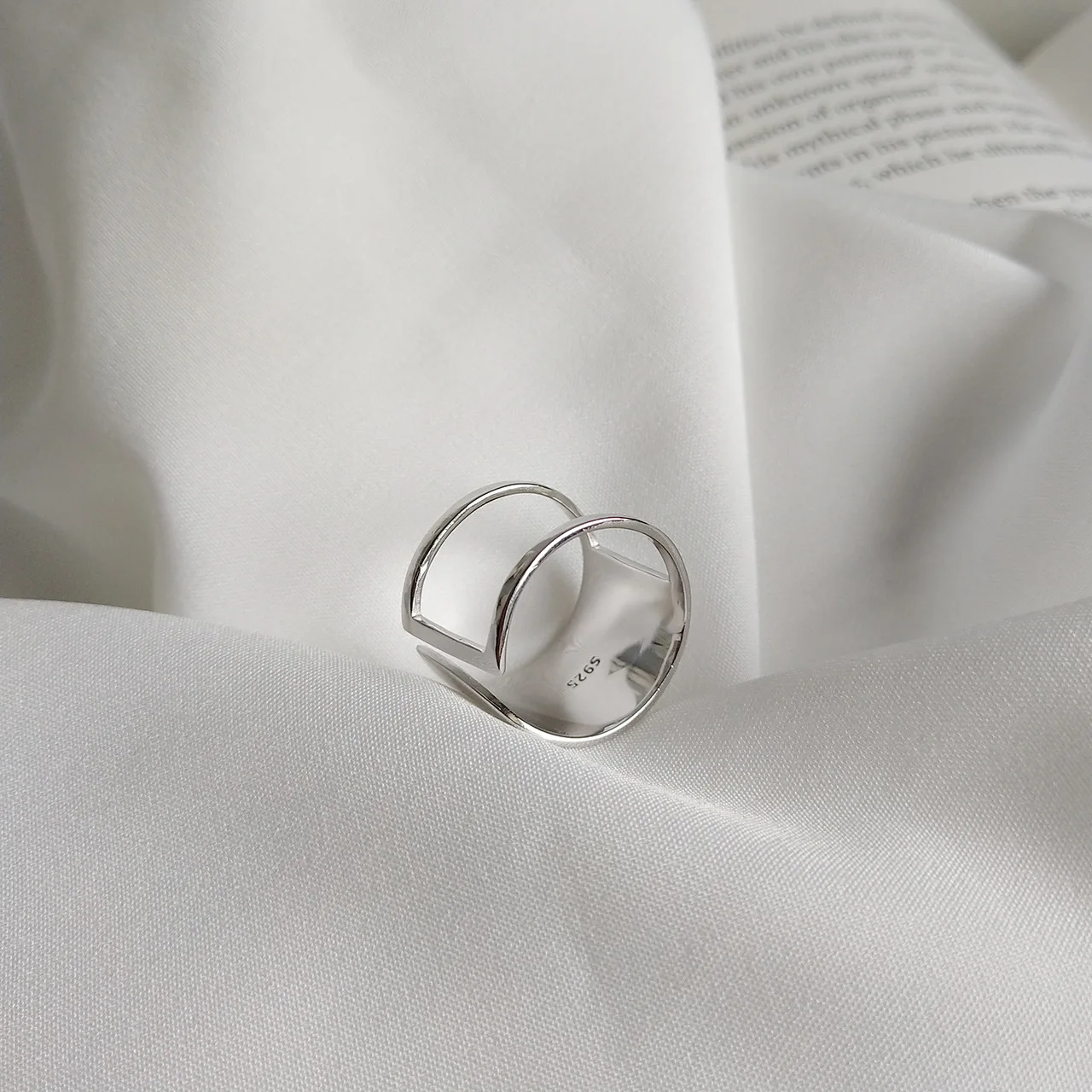 925 Sterling Silver Irregular Glossy Wide Rings Elegant Personality Open for Women Wedding Anniversary Fine Jewelry | Украшения и
