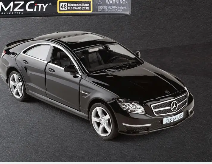 Модель автомобиля CLS63 из сплава модель с двойной дверью Игрушечная машина