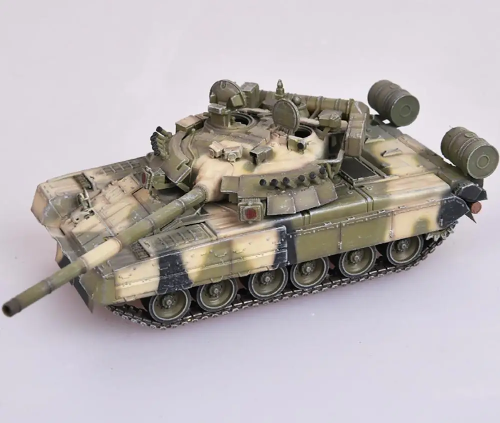 Сборная модель боевого танка для T-80UK русской армии 1/72 |