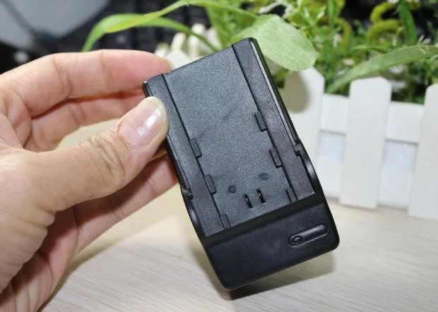 NP-FV5 1000MAH для цифровой камеры HDV-666 и других моделей зарядного устройства