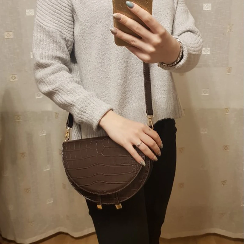 Потрясающая Сумка седло из крокодиловой кожи круглая сумка мессенджер