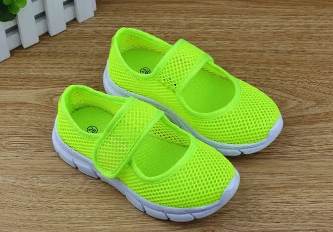 2017 Детские разноцветные кроссовки сандалии для девочек яркие цвета сетчатые на