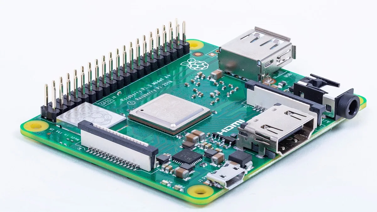 Raspberry Pi 3 Модель B+ плюс 4-х ядерный Процессор так же, как и Raspberry Pi 3 Model B