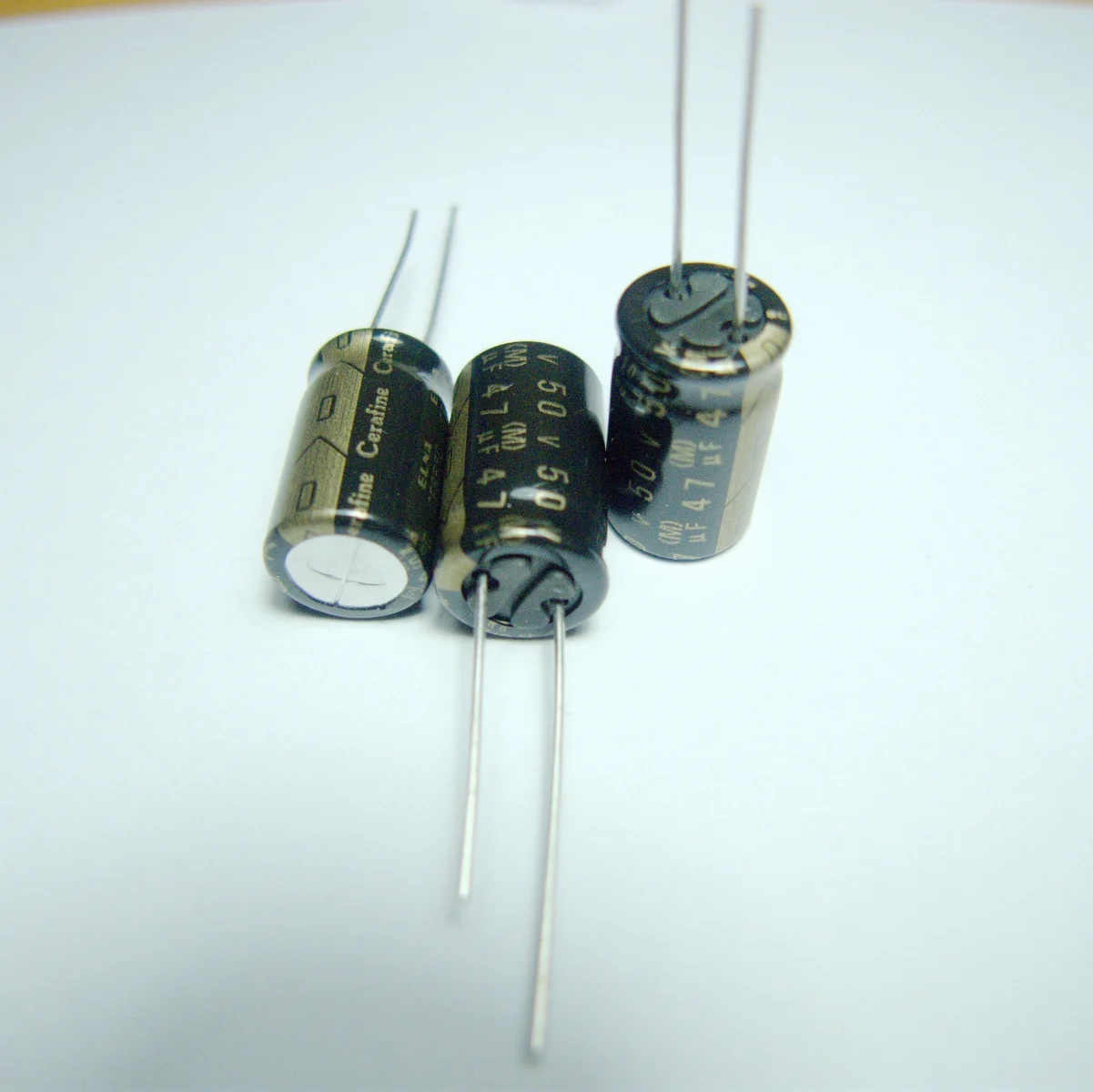 10pcs/20pcs New ELNA Cerafine 50v47uf copper feet audio capacitance audio super capacitor electrolytic capacitors free shipping