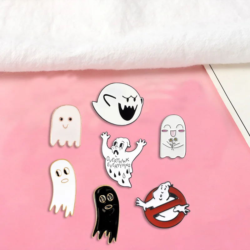 

Various cartoon ghost series Denim Enamel lapel pins Halloween Fun Badges Brooches festival Gifts for friends Jewelry wholesale