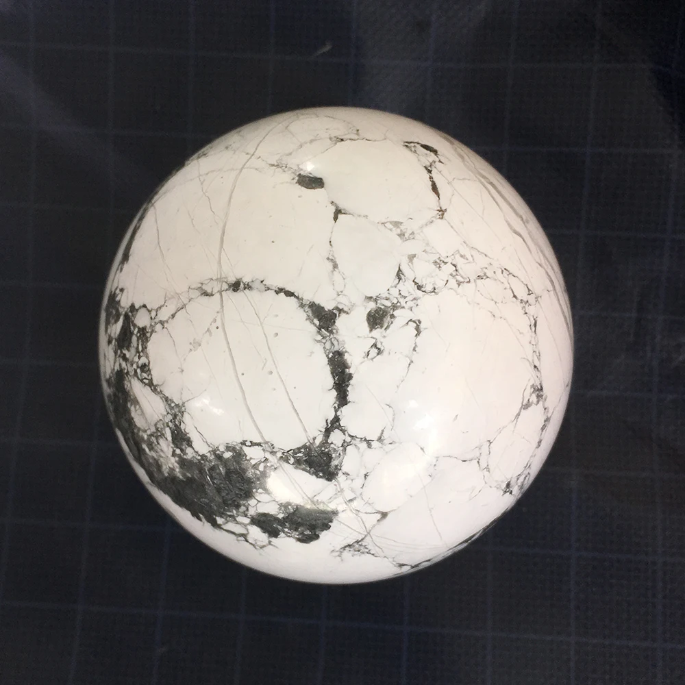 

DS Natural White Turquoise Sphere Quartz Crystal Globe Ball Chakra Reiki Healing Crystal Stone Carved Crafts Home Decoration