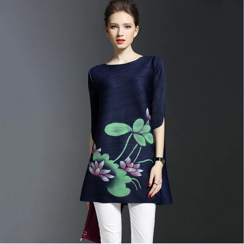 Футболка LANMREM летняя модная эластичная свободная с цветочным принтом коротким