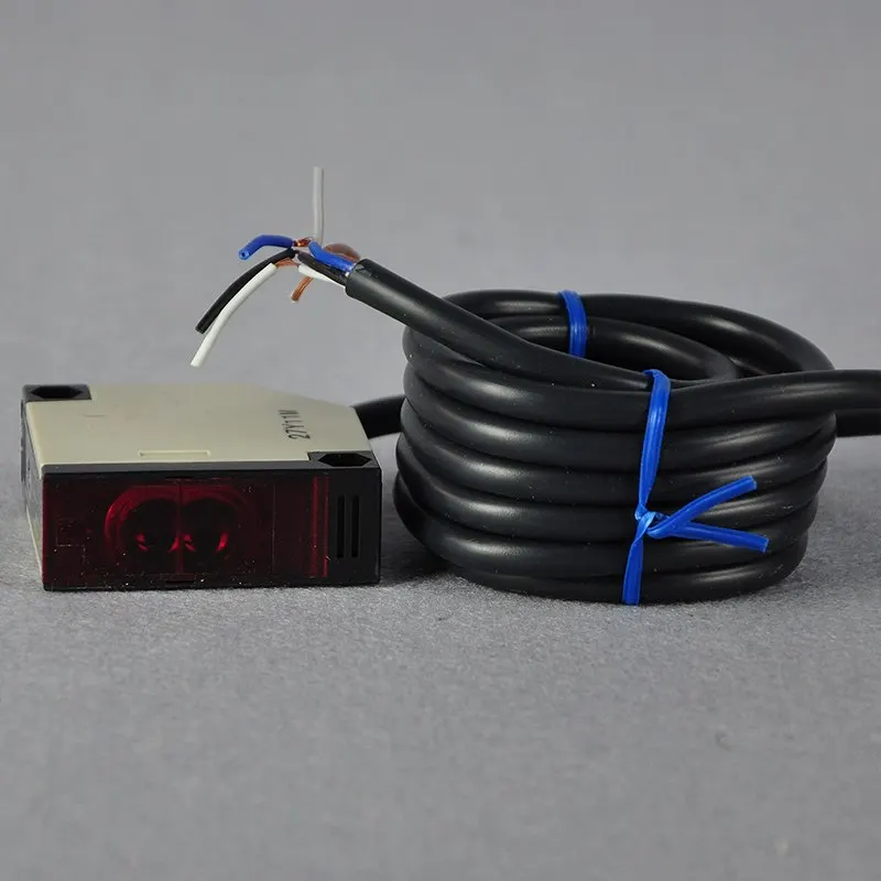 E3JK-R4M1 квадратный рефлекторный световой Барьерный датчик DC12-24V/AC90-240V